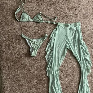 Warn 1 time…… three piece swim suit
